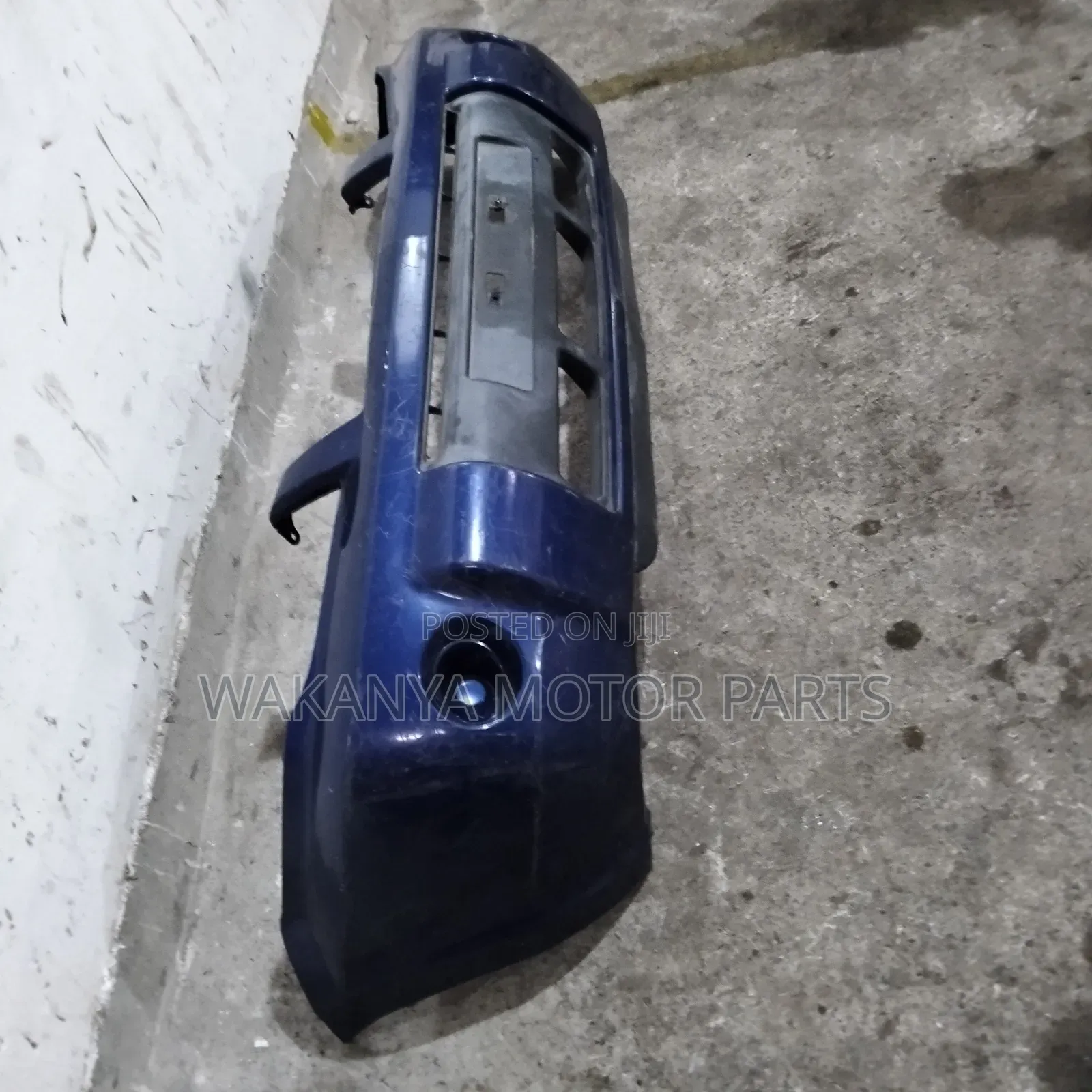 Nissan X-trail Nt30 Front Bumper Complete With Fog Covers