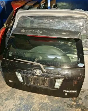 Ex Japan Fielder 2005 Boot / Tailgate