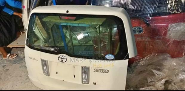 Ex Japan Succeed Old Model Boot/Tailgate Available - main view