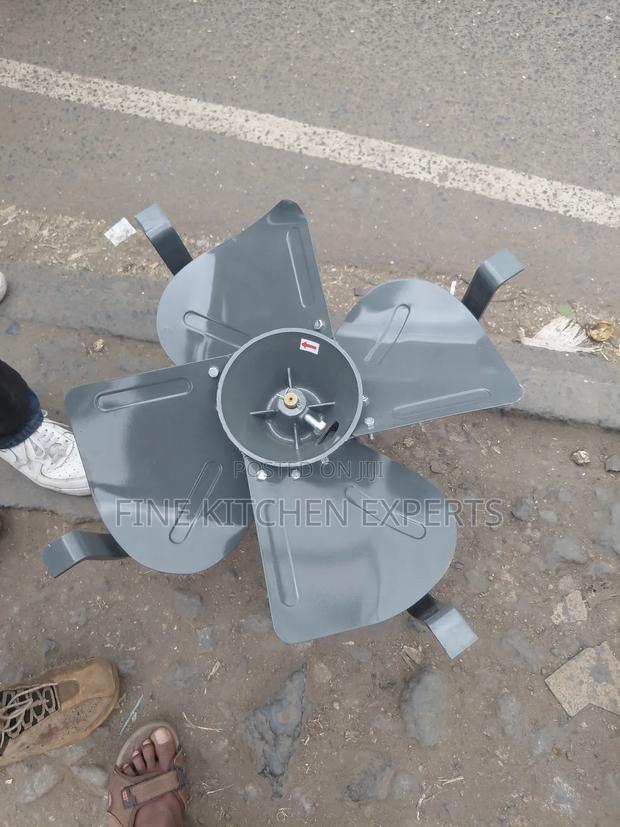 Extractor Fan - thumbnail 3