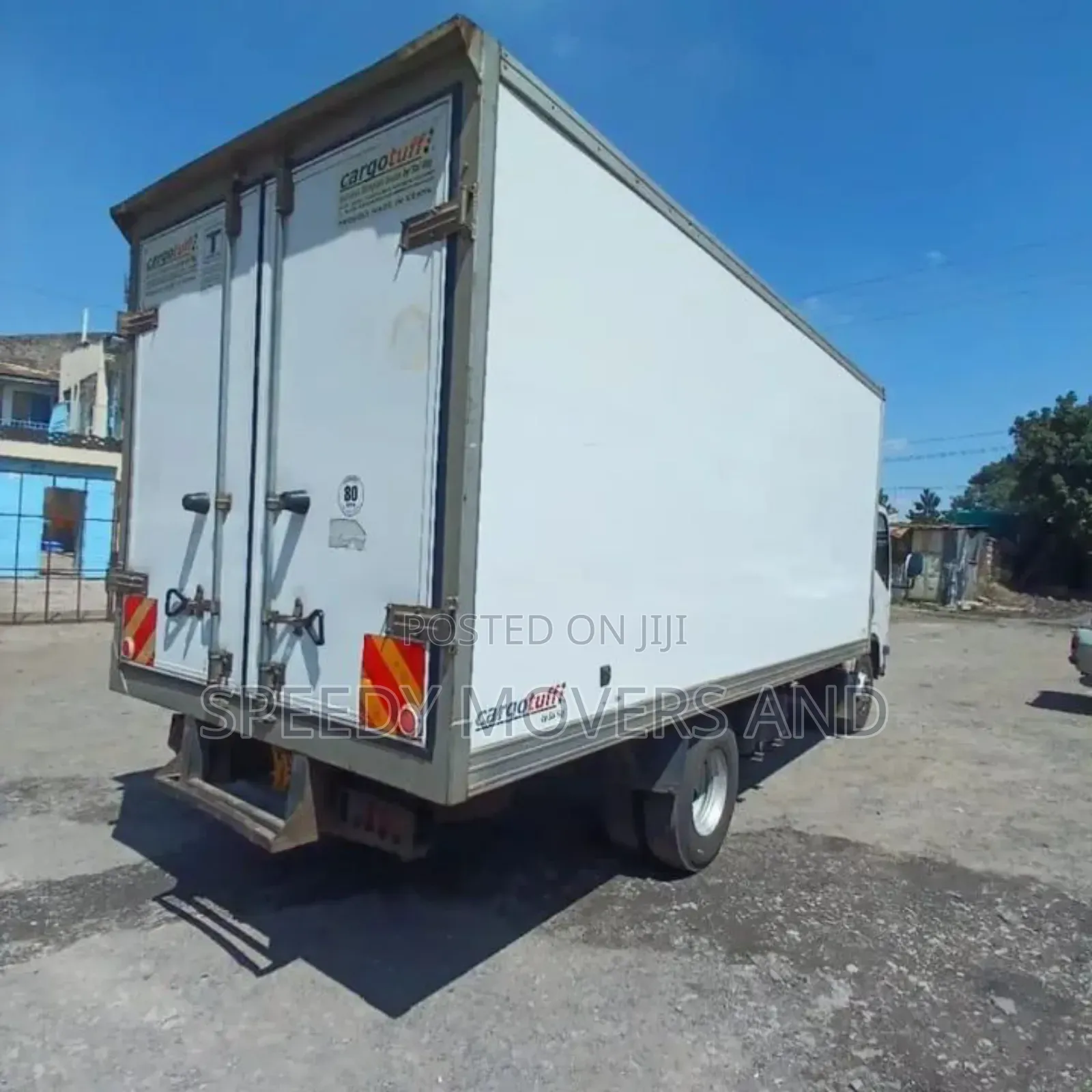 Canter Truck for Loose Cargo Transport at Hand