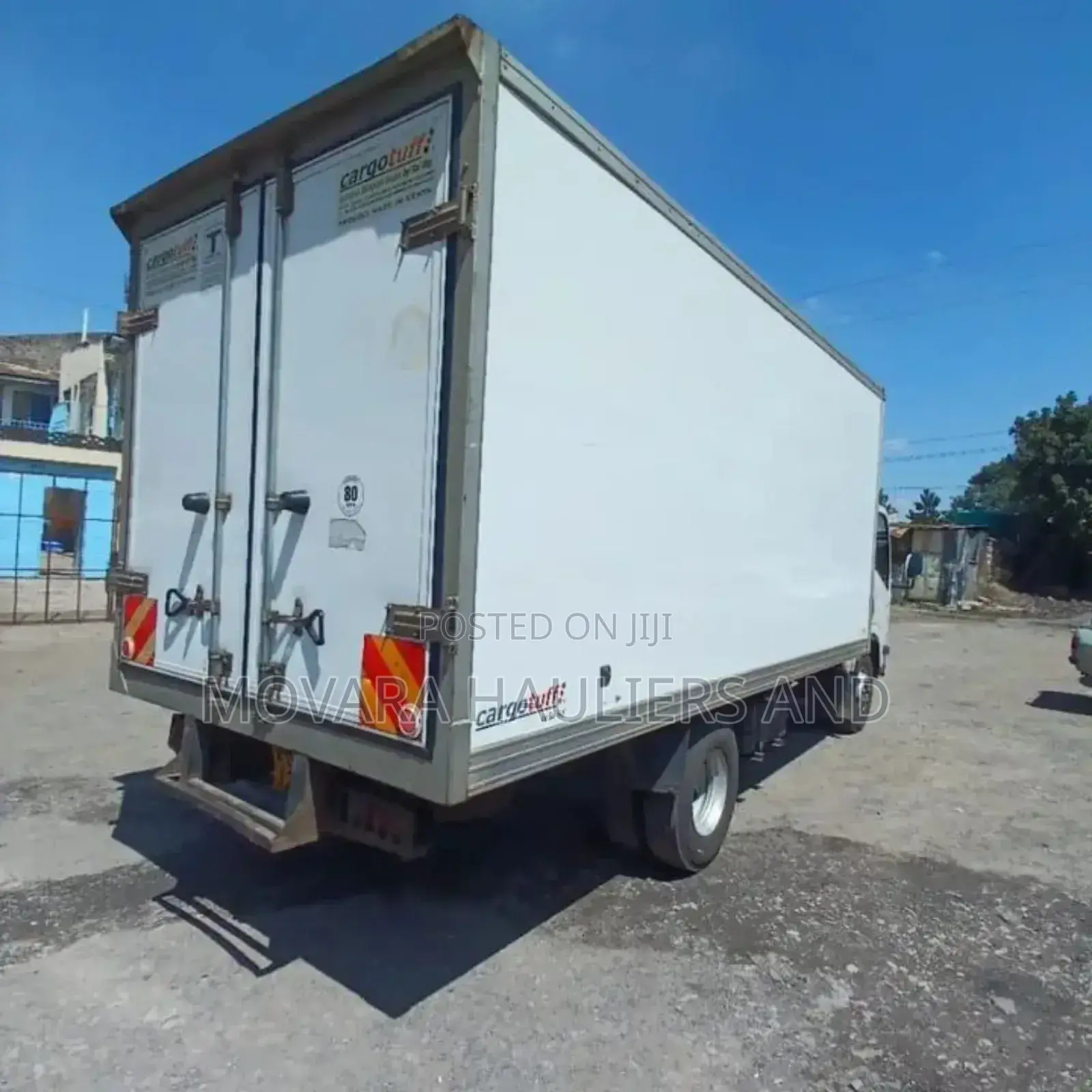 Canter Truck for Loose Cargo Transport at Hand