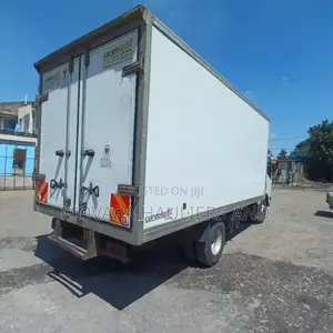 Canter Truck for Loose Cargo Transport at Hand