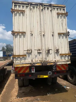 High Sided/ Boxbody Trailers Available for Logistic