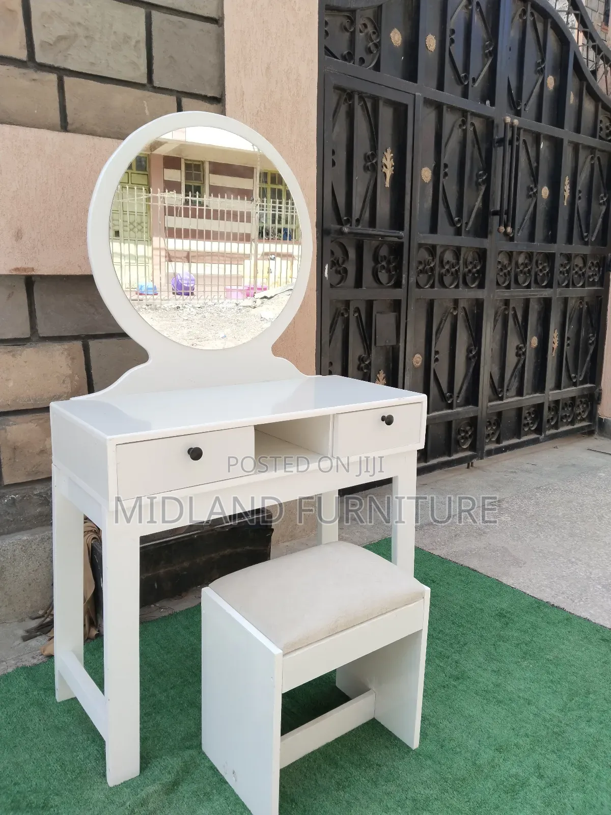Modern Dressing Table Set In. Nairobi