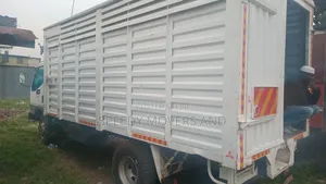 Cover Body Truck for Transportation at Hand