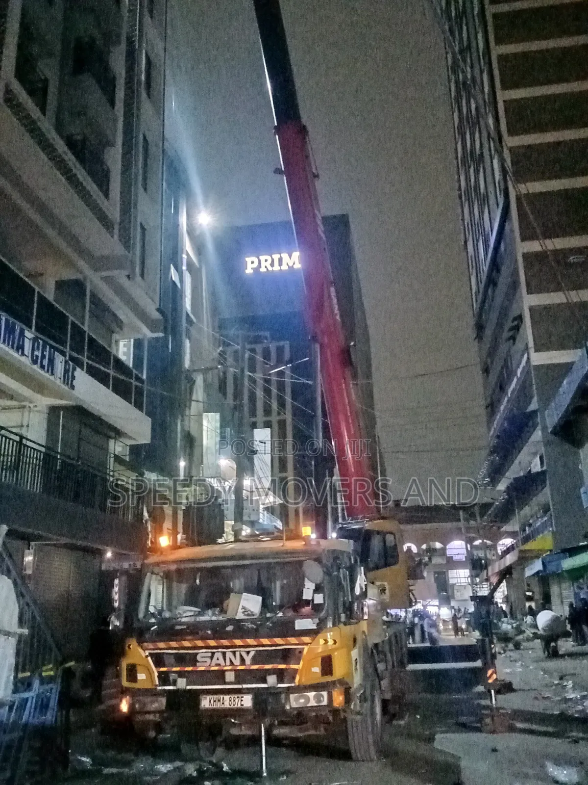Lifting Crane Accessible for Jobs