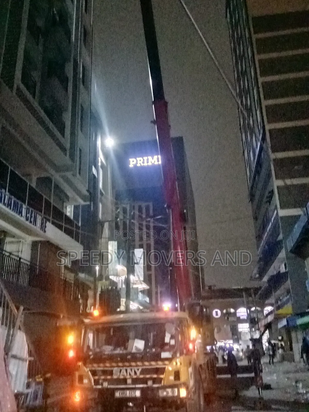 Lifting Crane Accessible for Jobs