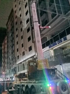 Lifting Crane Accessible for Jobs
