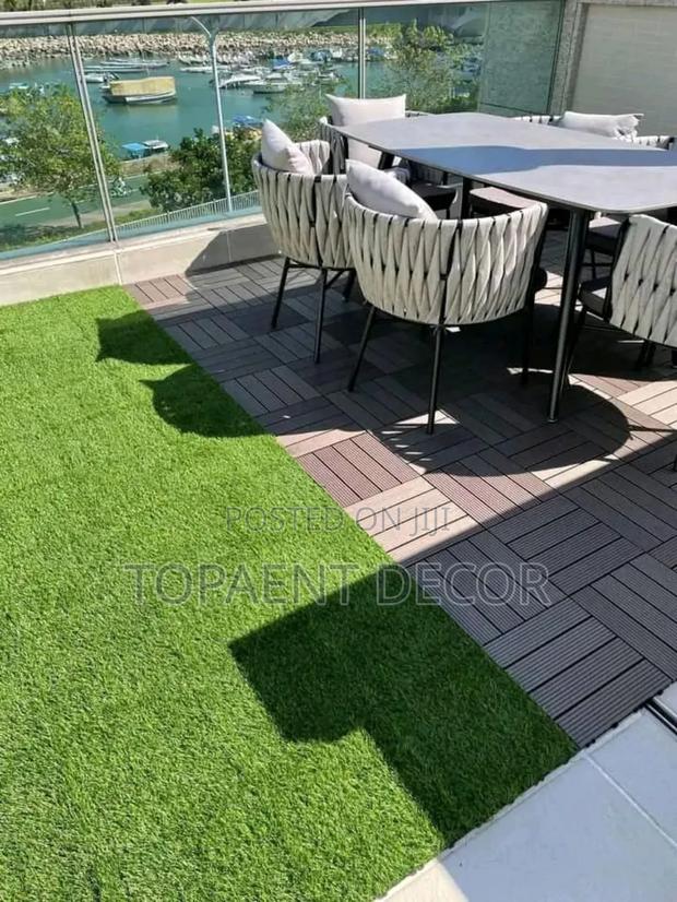 Water Conservative Restaurant Rooftop Artificial Grass