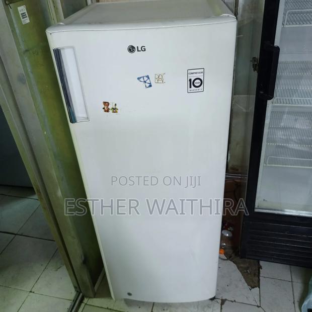 White Digital Inverter Single Door Fridge - thumbnail 2