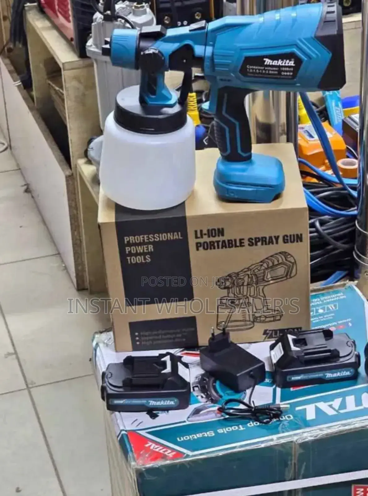Cordless Makita Spray Painter