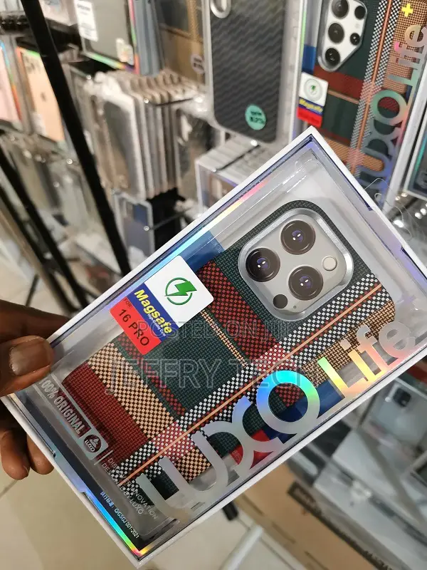 Carbon Fiber Pattern Protective Case for iPhone 16 Pro