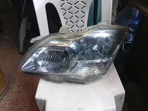 Premio 260 Headlights Xenon