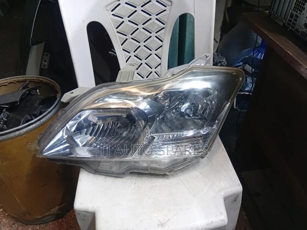 Premio 260 Headlights Xenon - thumbnail 2