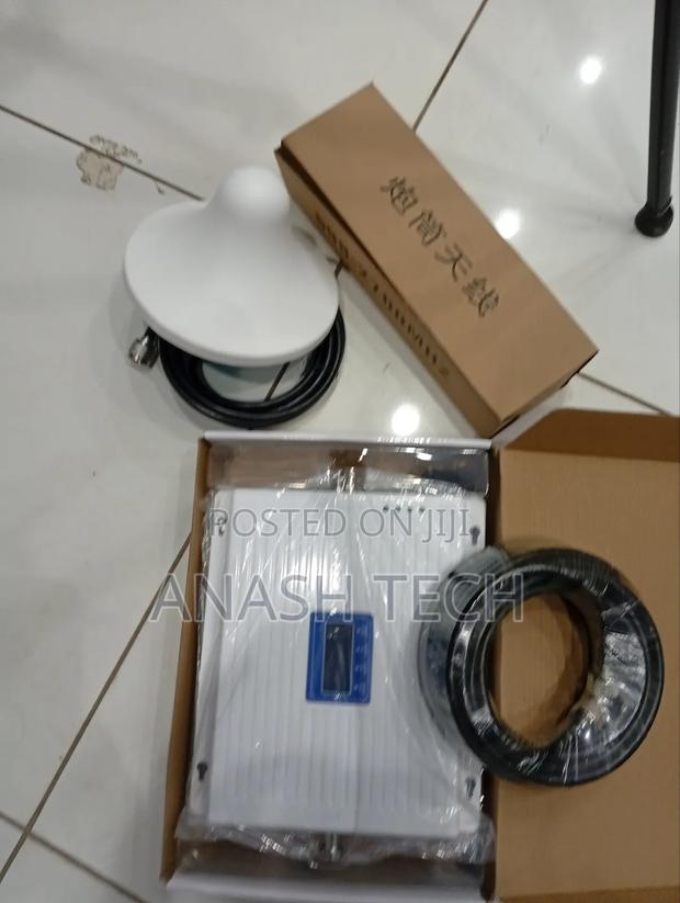 1 Piece Mobile Phones Signal Booster - main view