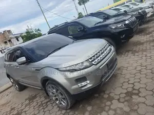Land Rover Range Rover Evoque HSE 4x4 5-Door 2017 Gray