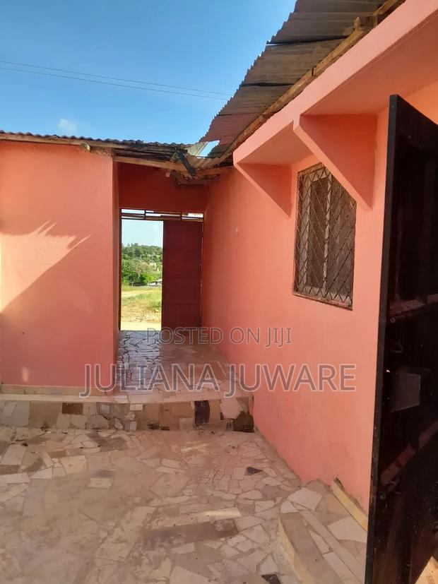 1bdrm Bedsitter in Mwananzala, Mshomoroni for rent