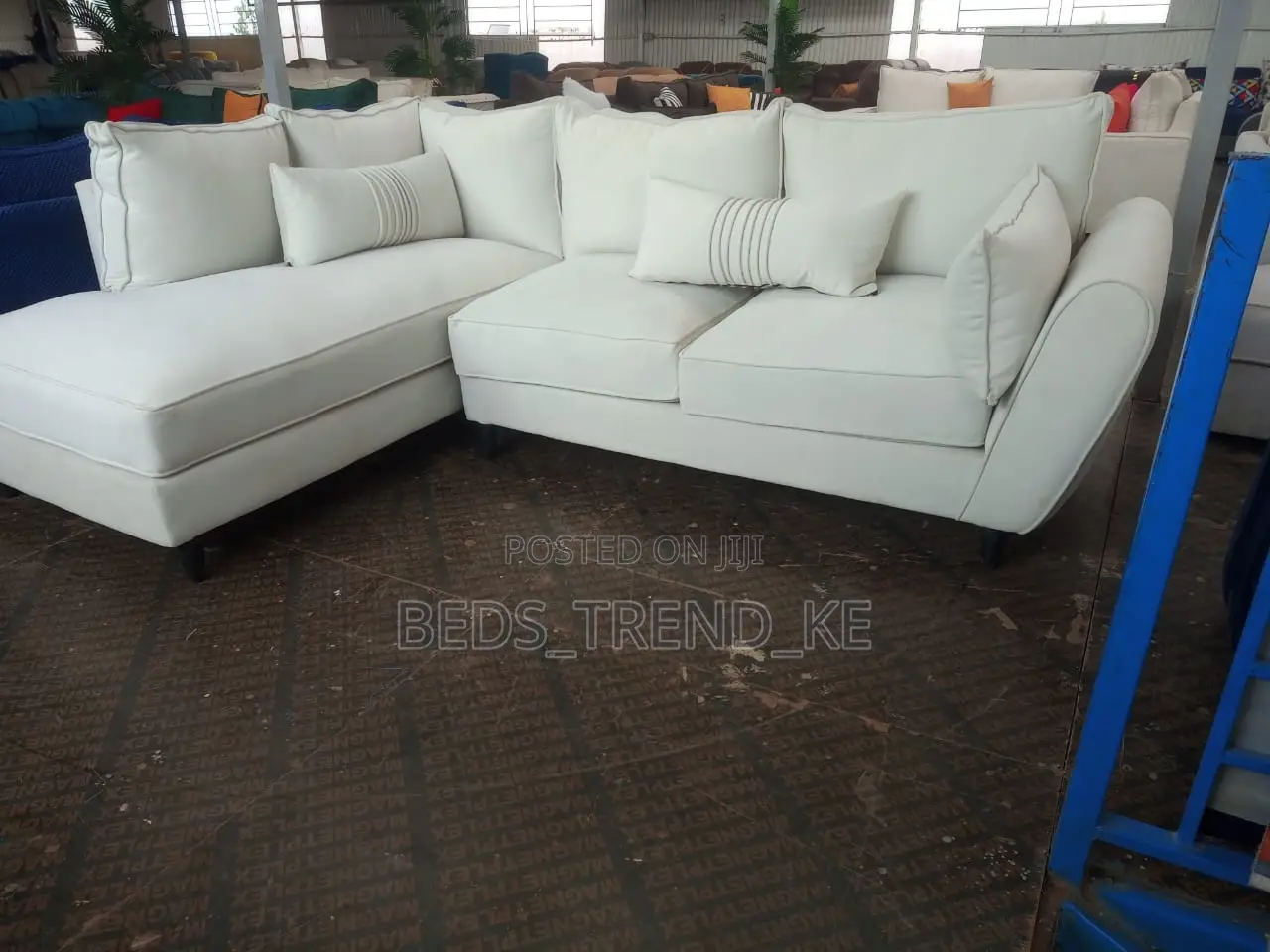 White Snug 6 Seater L Sofa