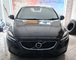 Volvo V40 2019 Black