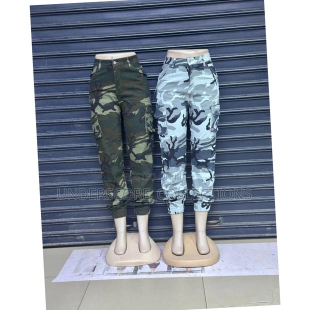 Trousers and Shorts Size 28/36 - thumbnail 2