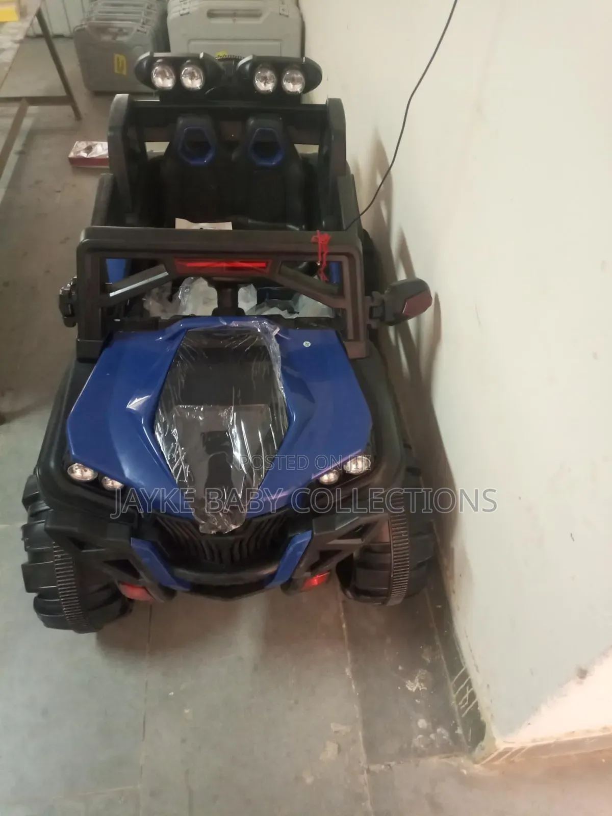 4x4 Heavy Duty Kids Jeep Ride-on Car With 12v Battery