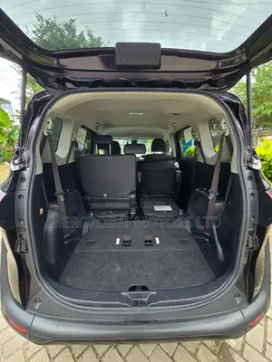 Toyota Sienta 1.5 FWD 2018 Purple