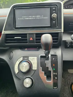 Toyota Sienta 1.5 FWD 2018 Purple