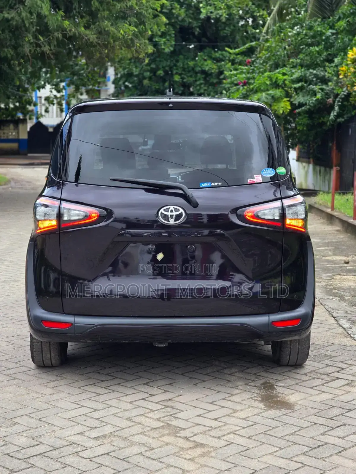 Toyota Sienta 1.5 FWD 2018 Purple