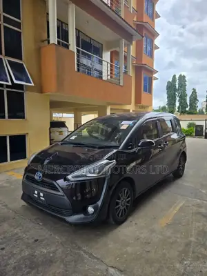 Toyota Sienta 1.5 Hybrid FWD 2018 Brown