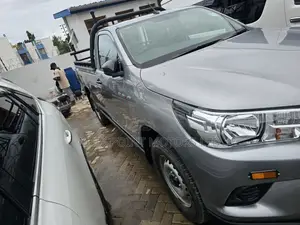 Toyota Hilux 2021 Gray