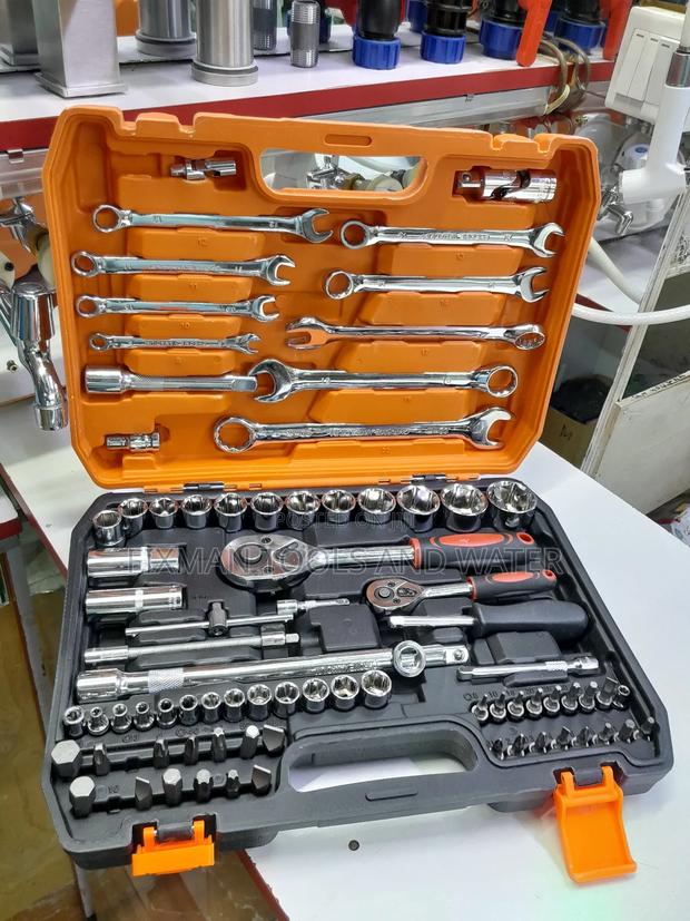Socket Wrench Spanners 82pcs  And Screw Driver Set - main view