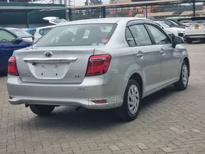 Toyota Axio 2018 Silver