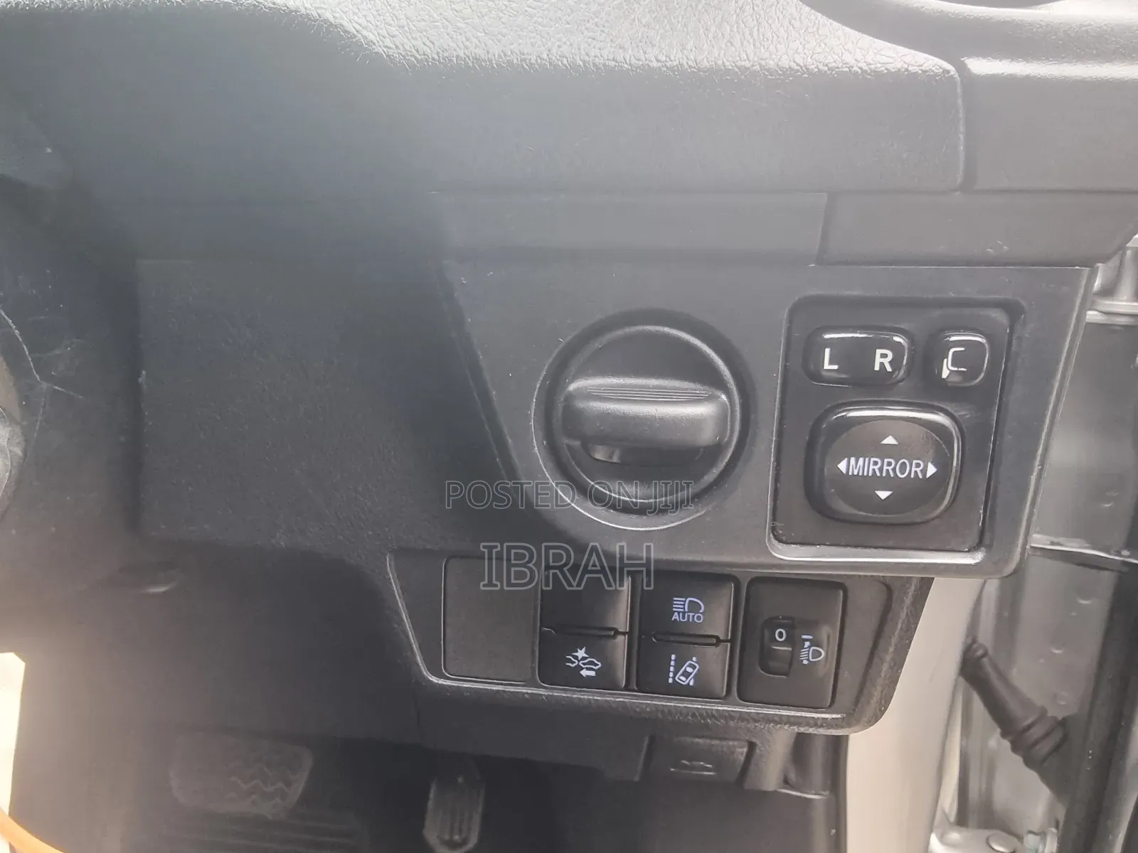 Toyota Axio 2018 Silver