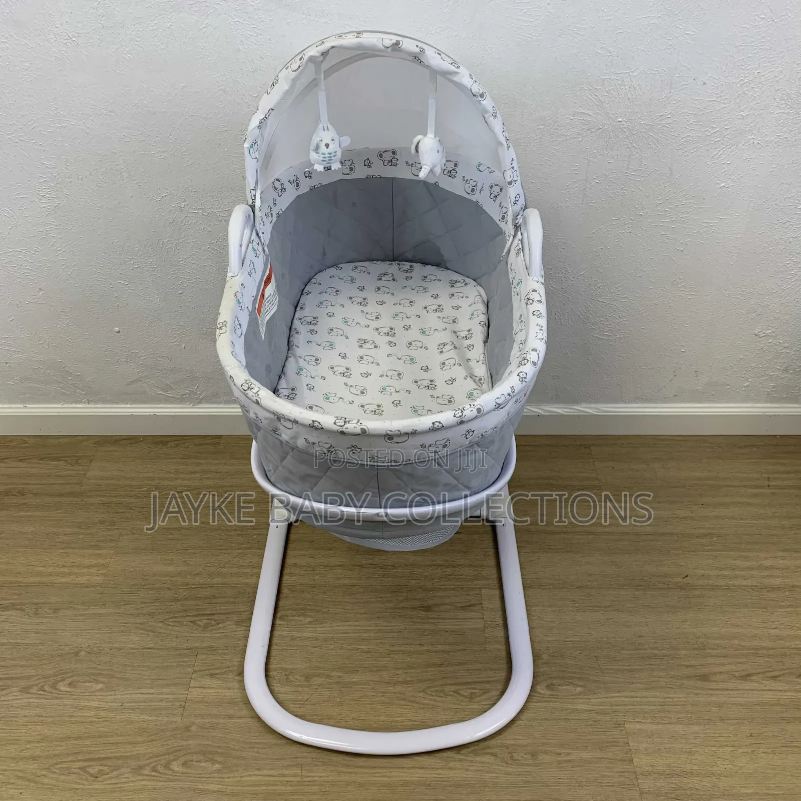 Deluxe 2-in-1 Moses Bassinet- Comfort, Portability Style
