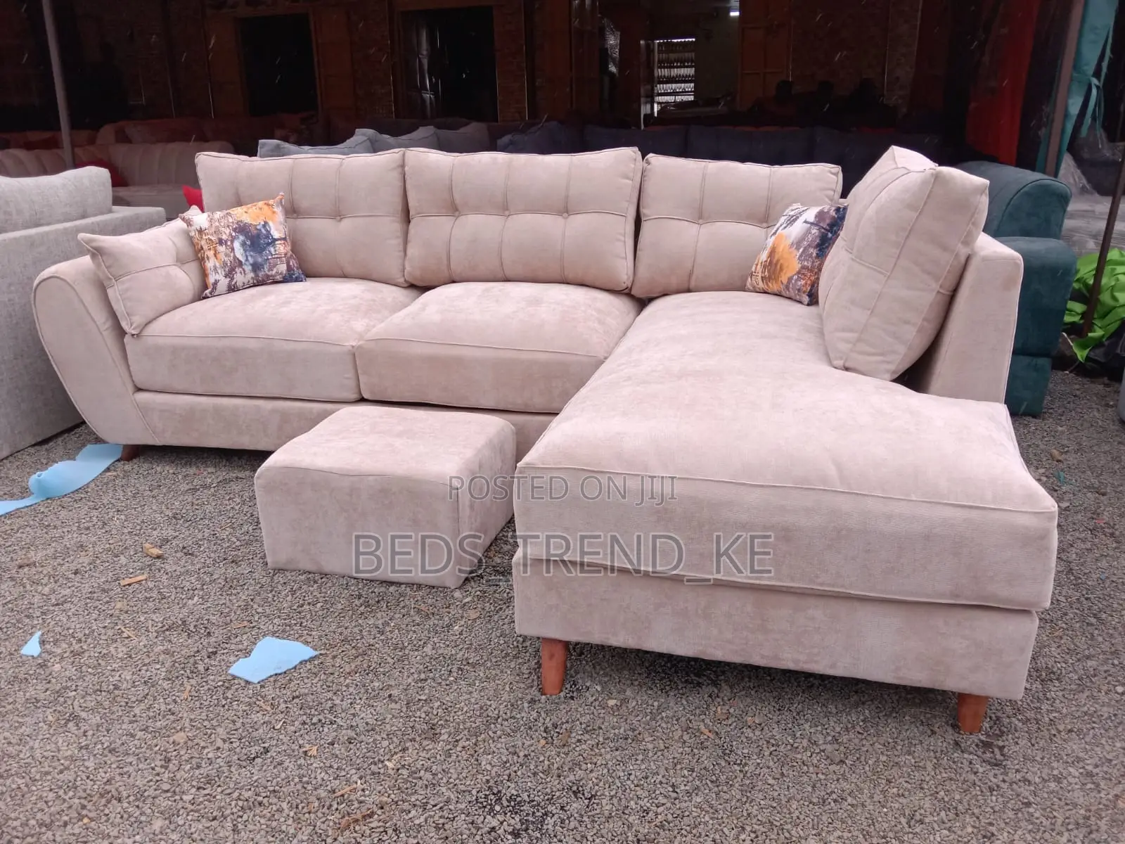 Breathable 6 Seater L Seat With a Puff