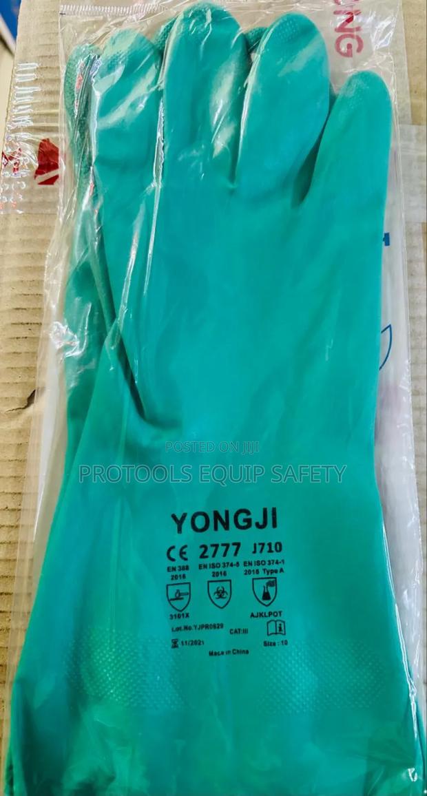 En Standard Nitrile Gloves - main view