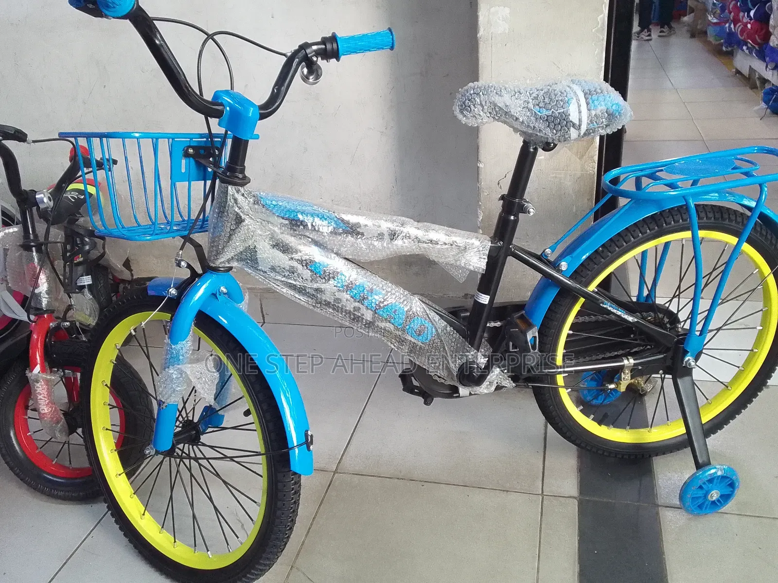 Size 20 Kids Bike Available Blue Yellow