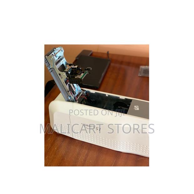 Idp Smart 51d Desktop Card Printer - thumbnail 2