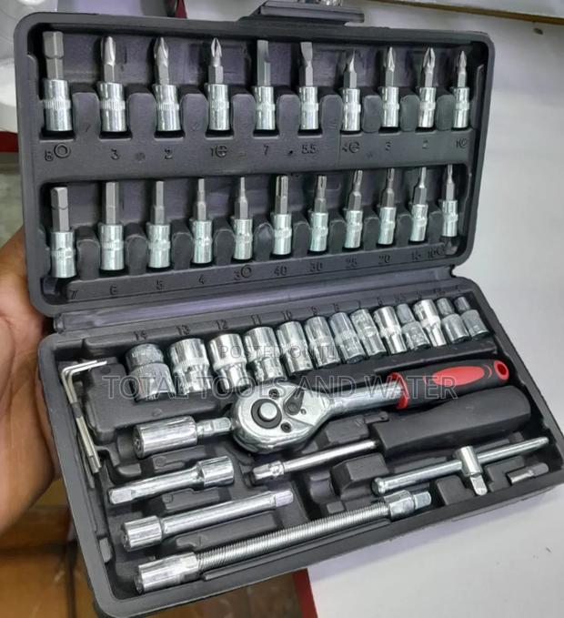 Durable Chrome 46 PCS Socket and Screw Driver Set - thumbnail 2