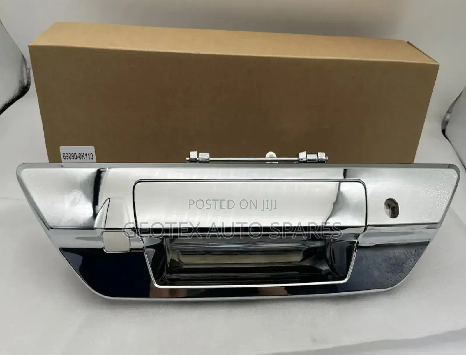Hilux Revo Boot Handle