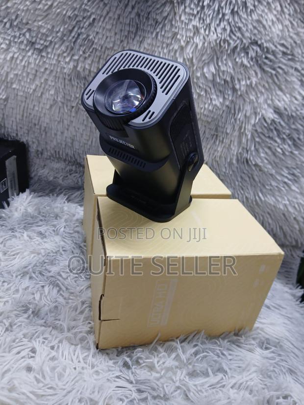 Hy320 Ultra High Definition Android 13 Projector - thumbnail 3