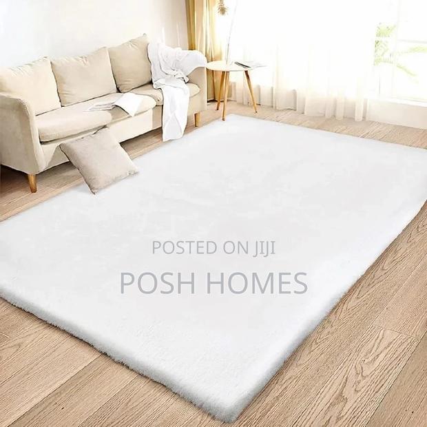 Smooth Comfortable Skin Friendly Fur Mat