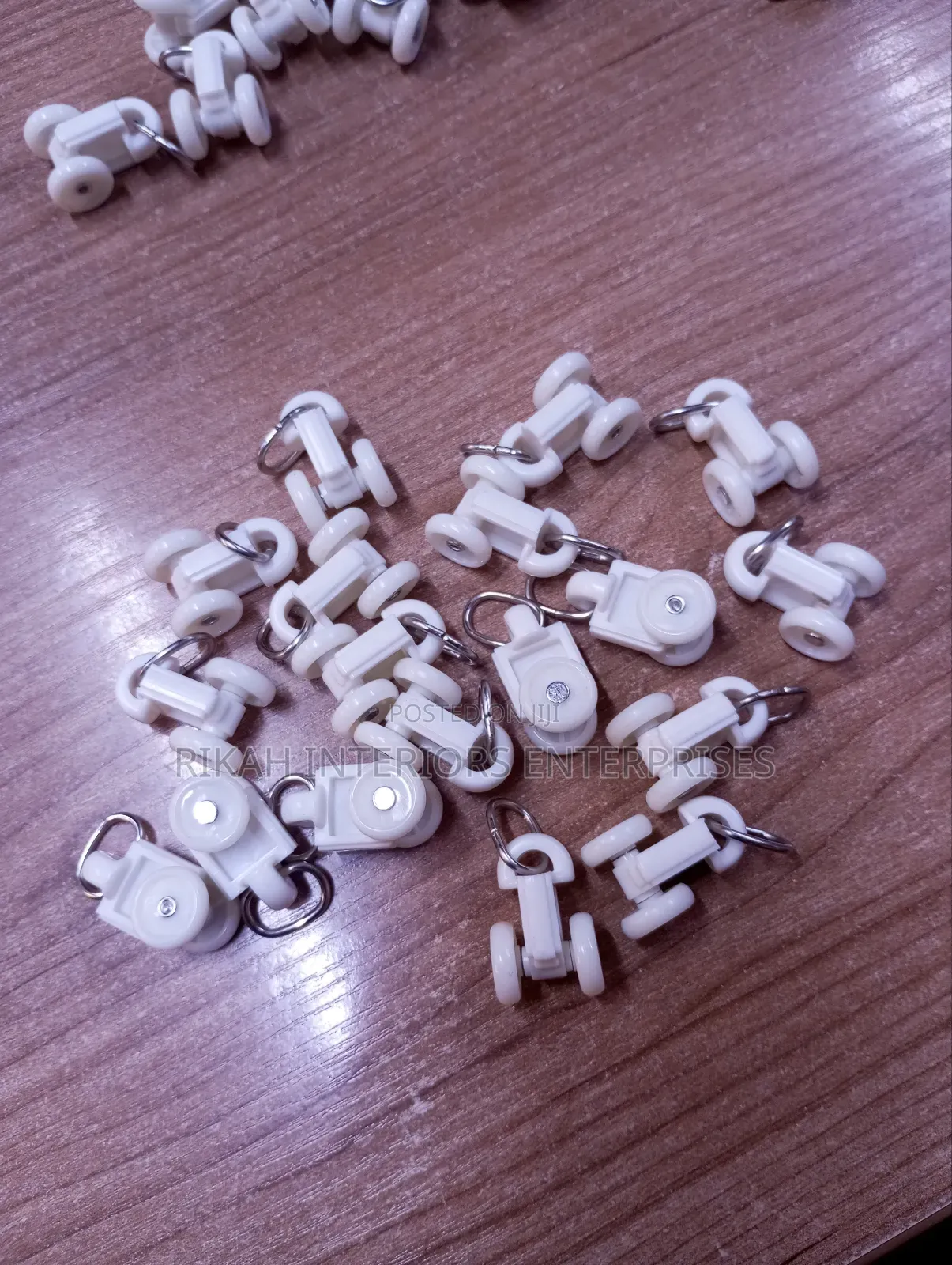 Strong White Runners