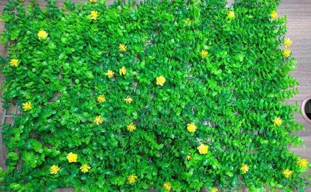 Flowered Wall Hedge - main view