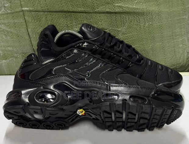 Nike Tn Airmax, Black Tn Sneakers - thumbnail 2