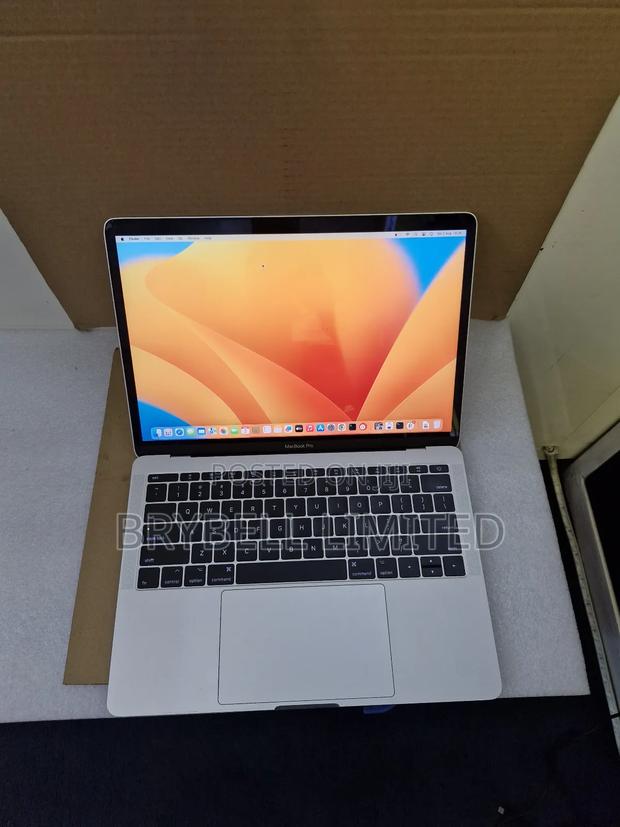 Laptop Apple MacBook Pro 2017 8GB Intel Core I5 SSD 128GB - main view