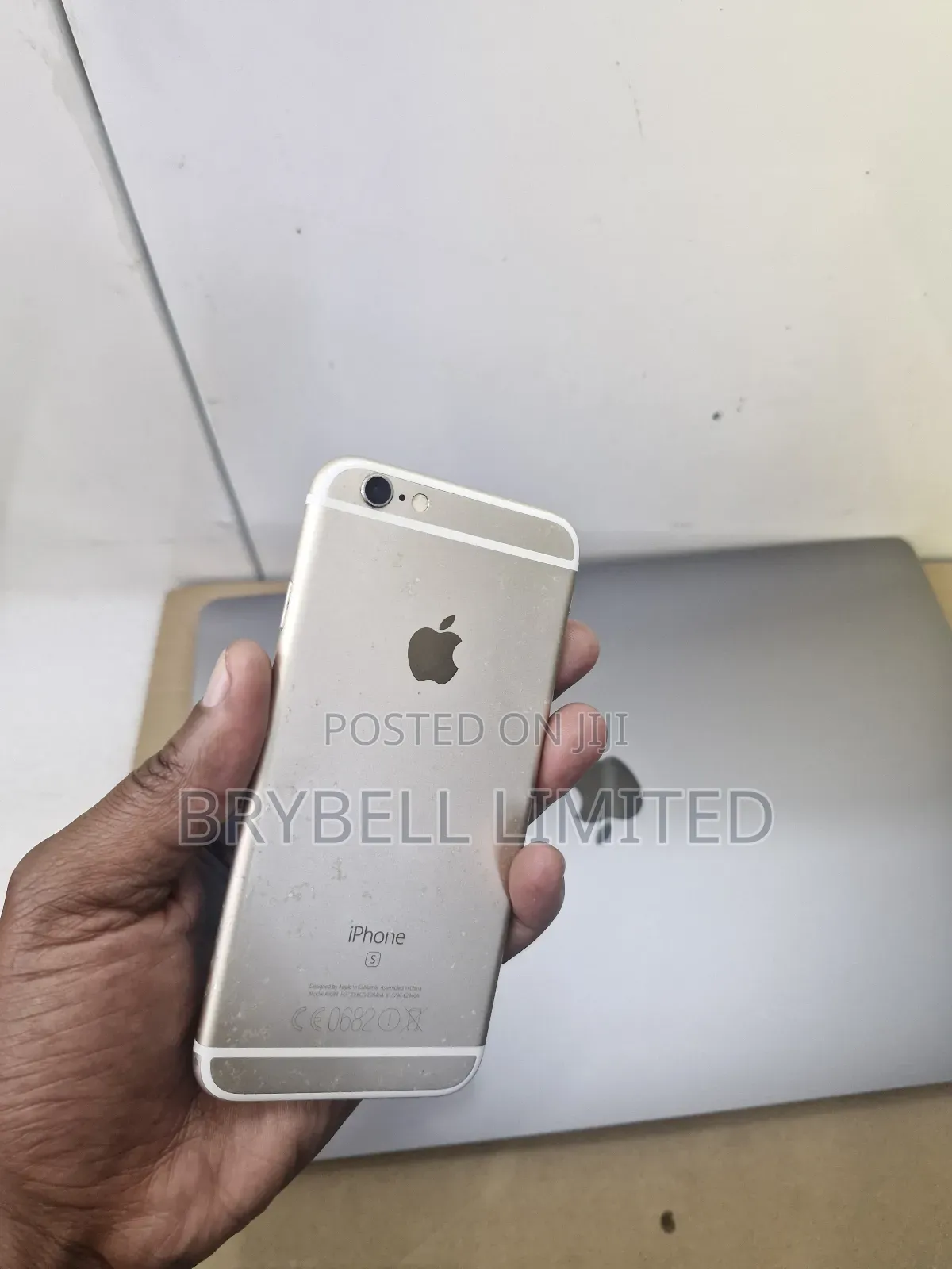 Apple iPhone 6s 64 GB Gold