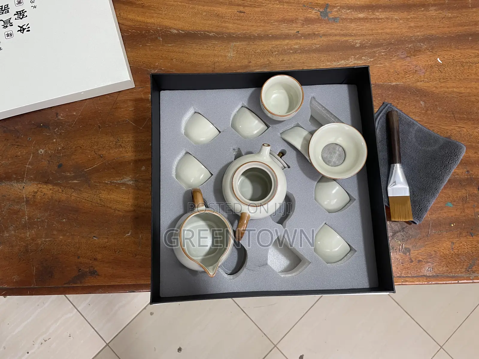 Tea Set Gift - Traditional Chinese Ceramic Tea Set