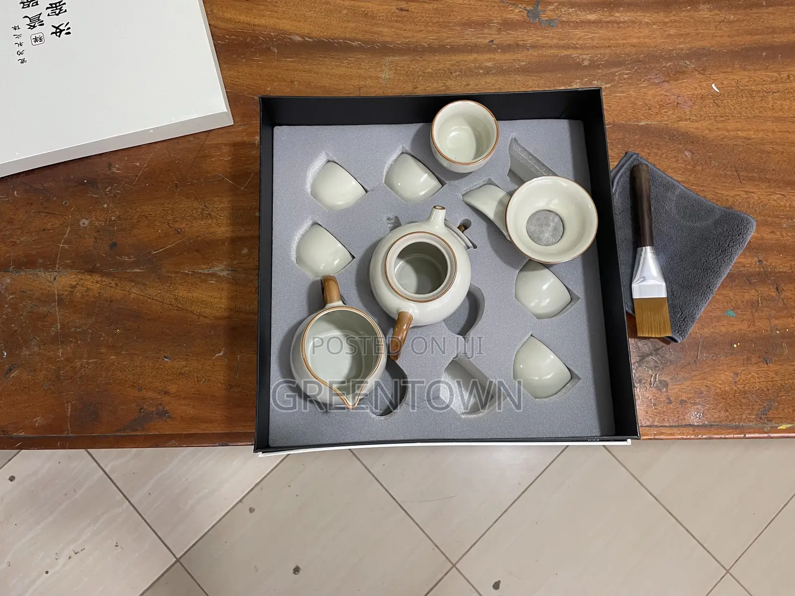 Tea Set Gift - Traditional Chinese Ceramic Tea Set